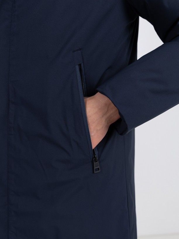 Parka tcnica con capucha
