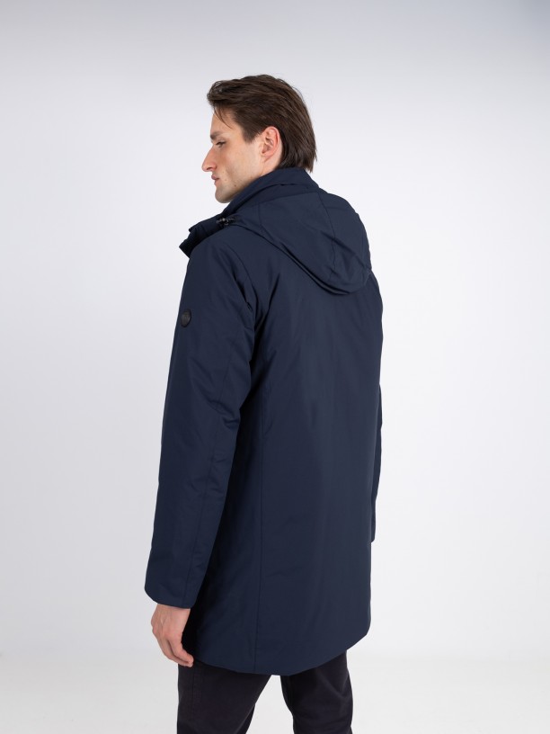 Parka tcnica con capucha