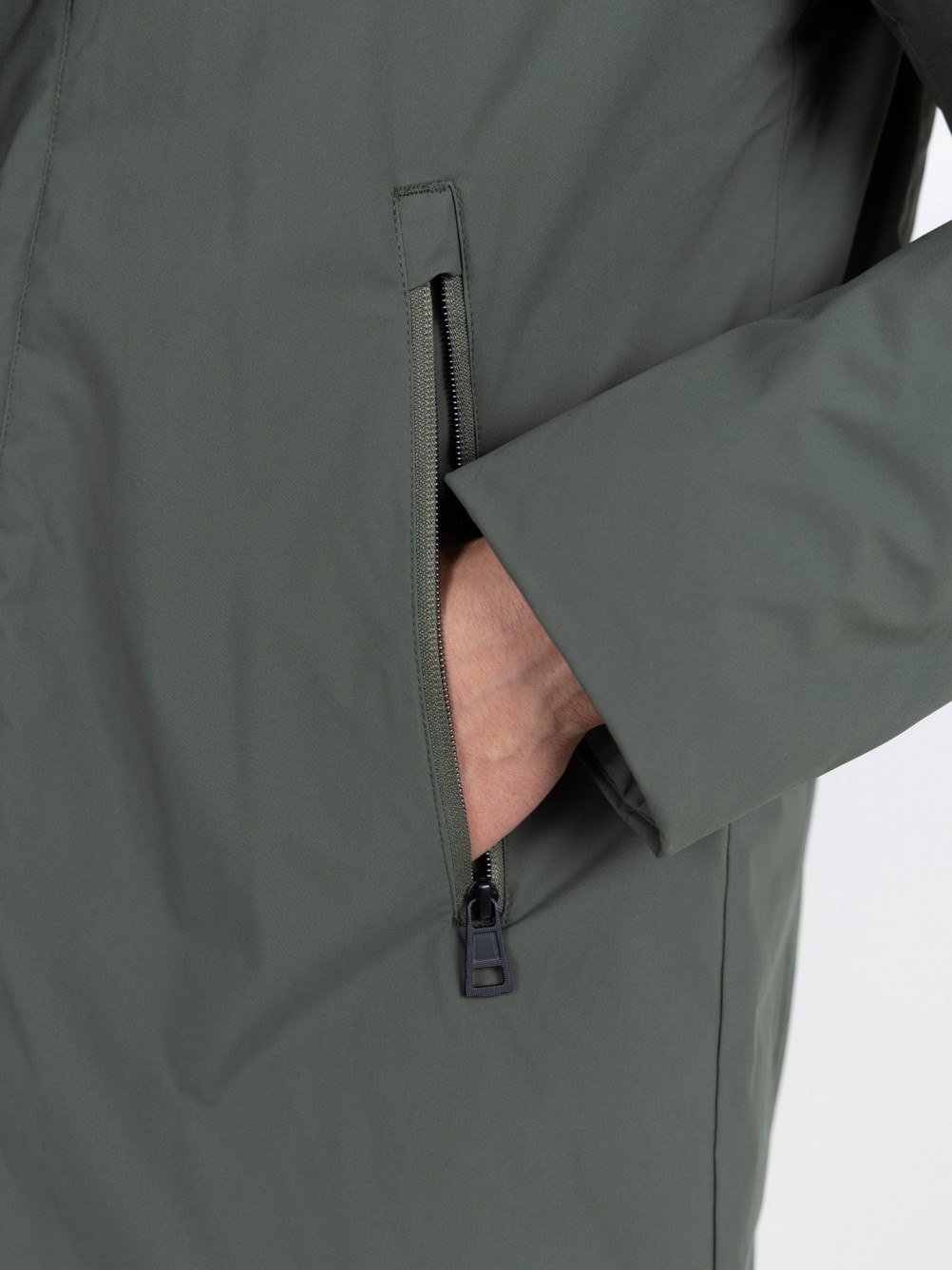 Technical parka with hood