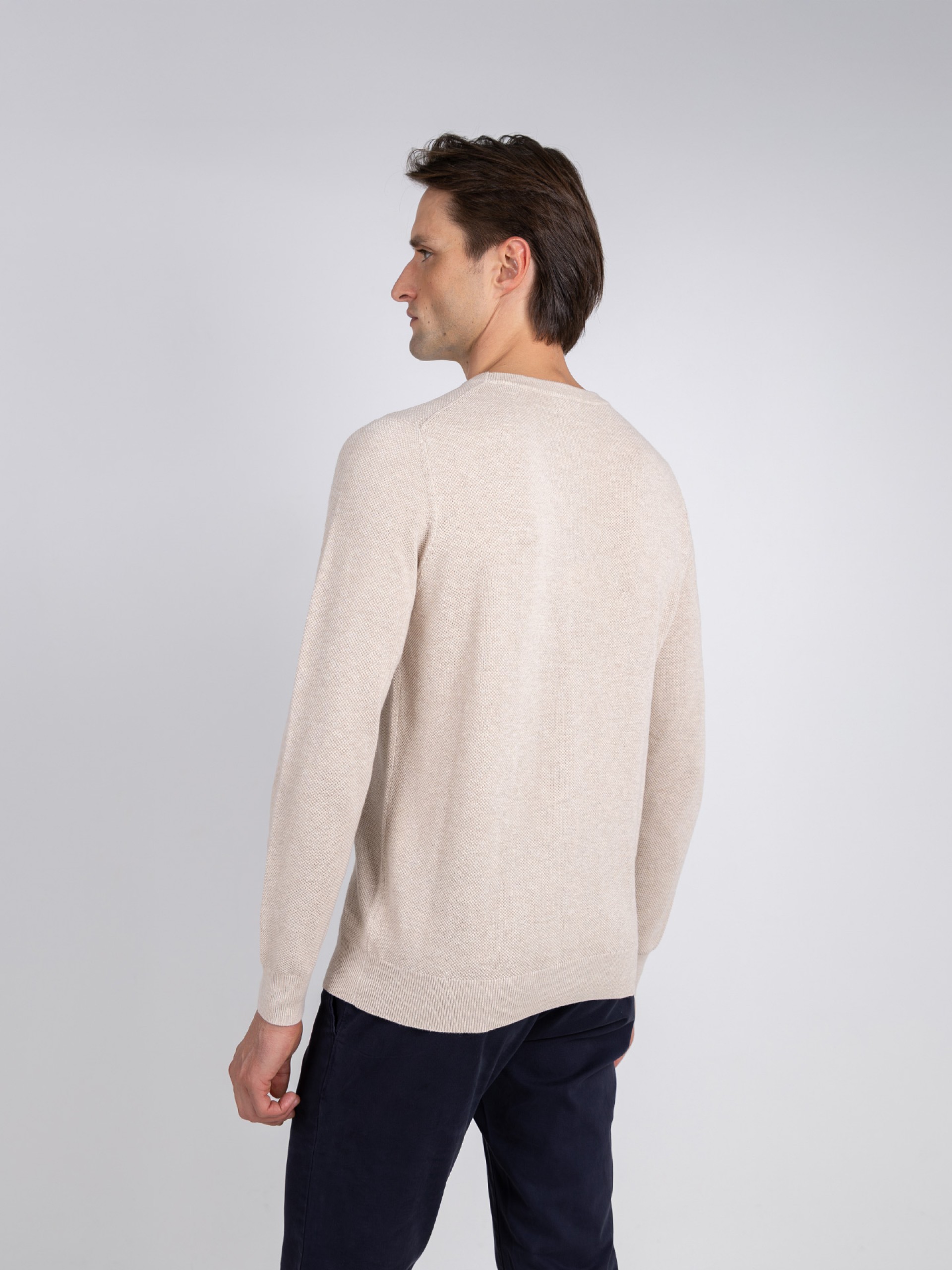 Cotton knit sweater with a round neck