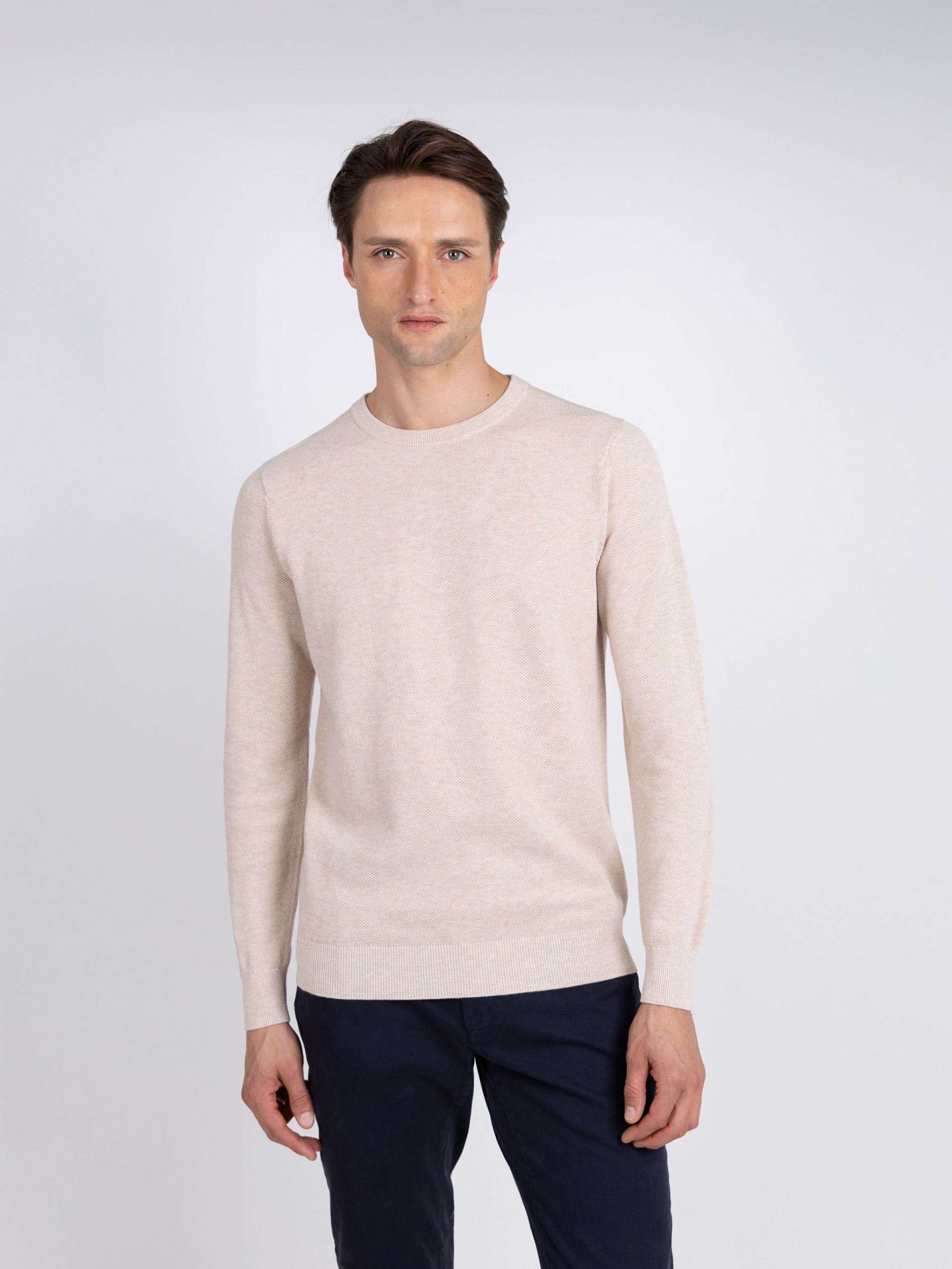 Cotton knit sweater with a round neck