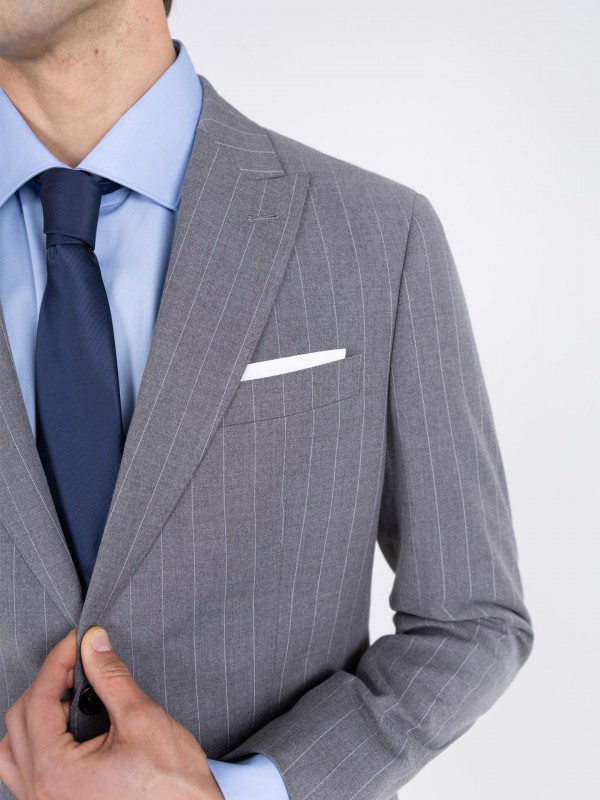 Traje con estampado de rayas de corte Slim Fit Traje con estampado de rayas de corte Slim Fit