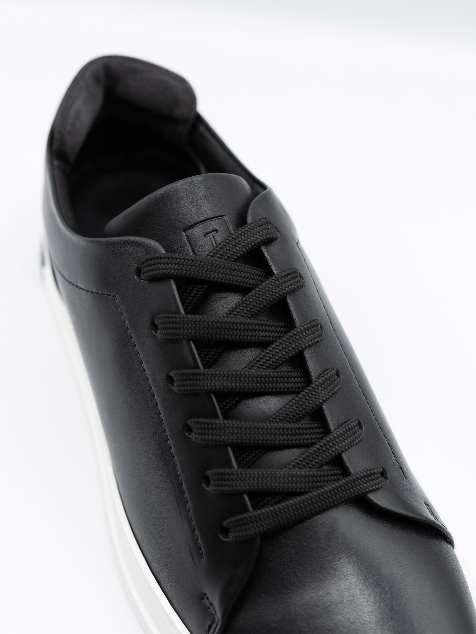 Bailarina de piel pulida