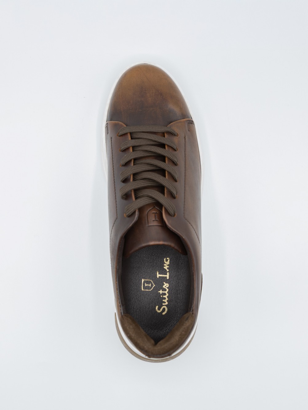 Polished leather ballet flat