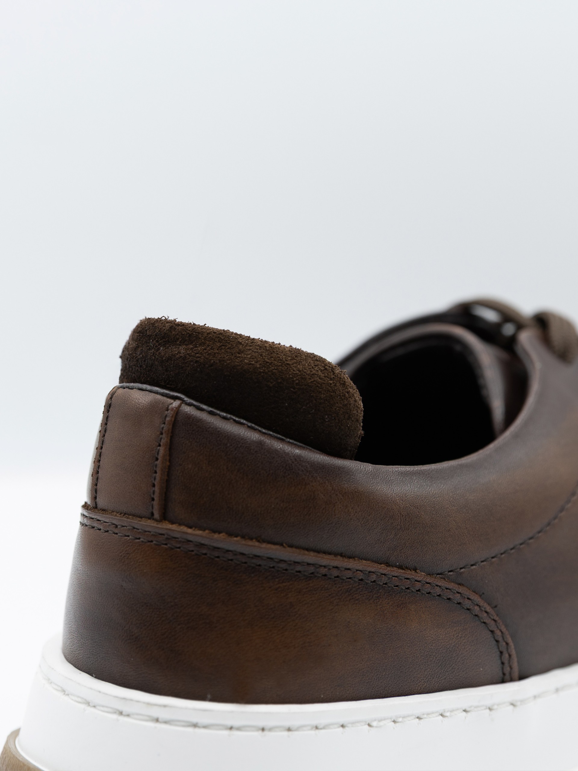 Polished leather ballet flat