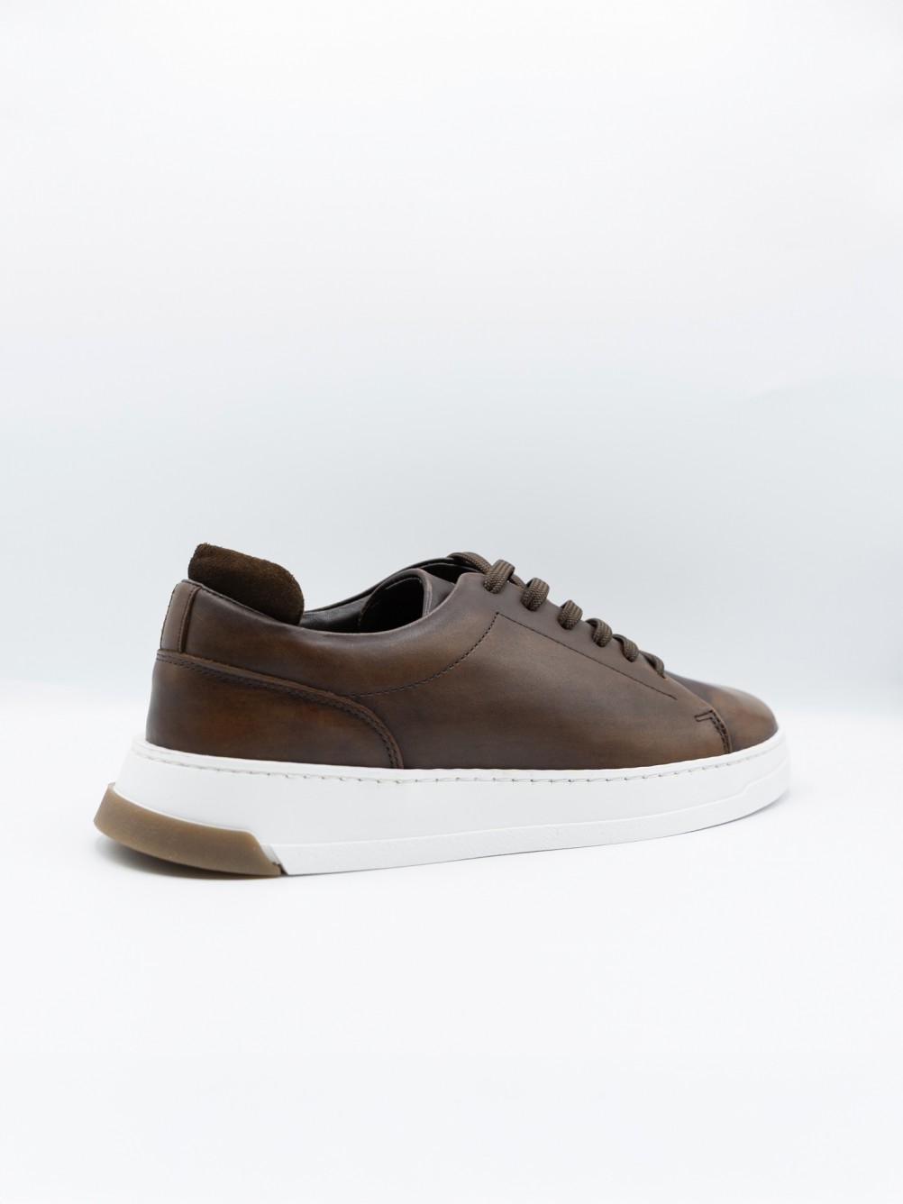 Polished leather ballet flat
