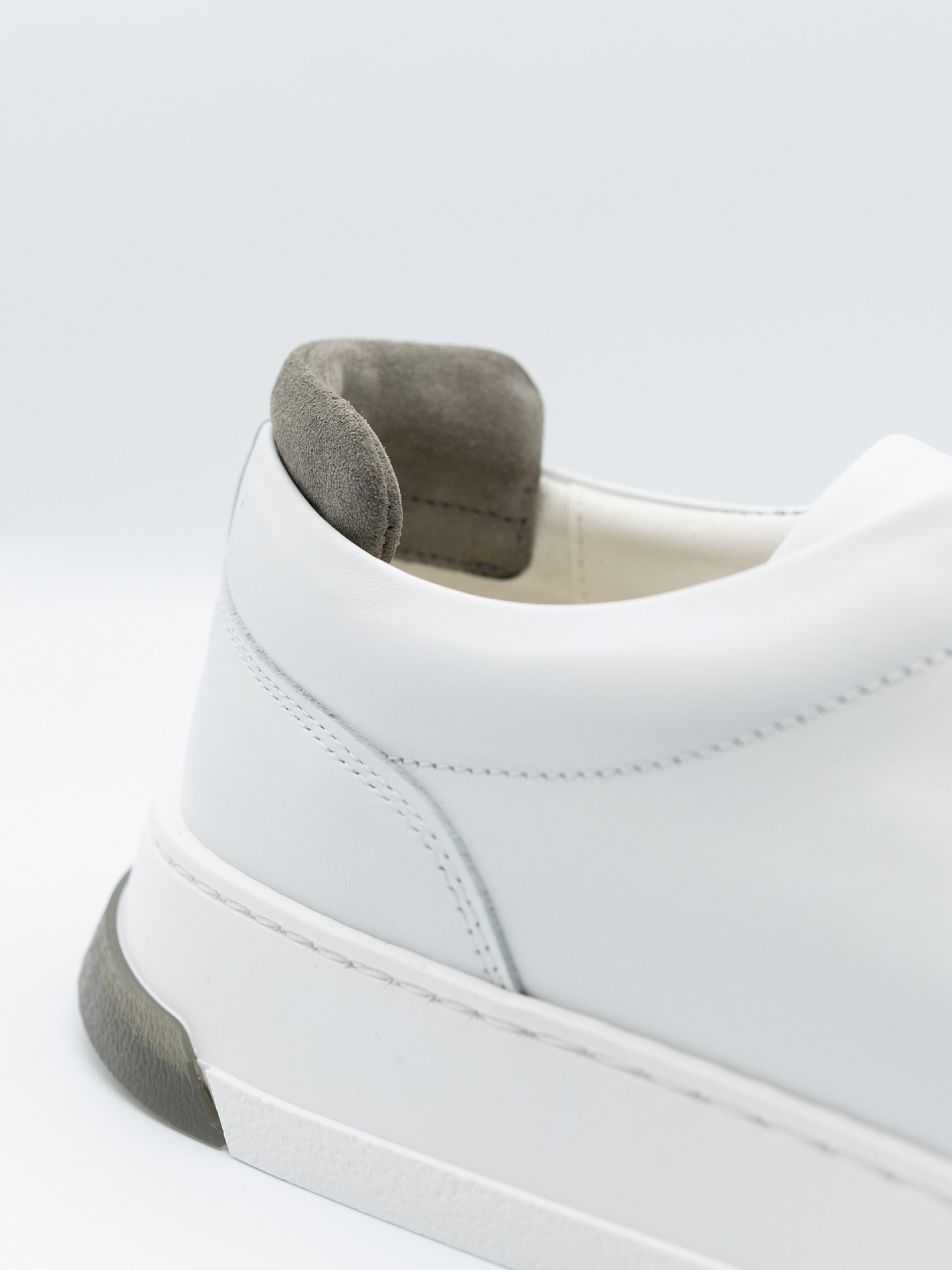 Polished leather ballet flat