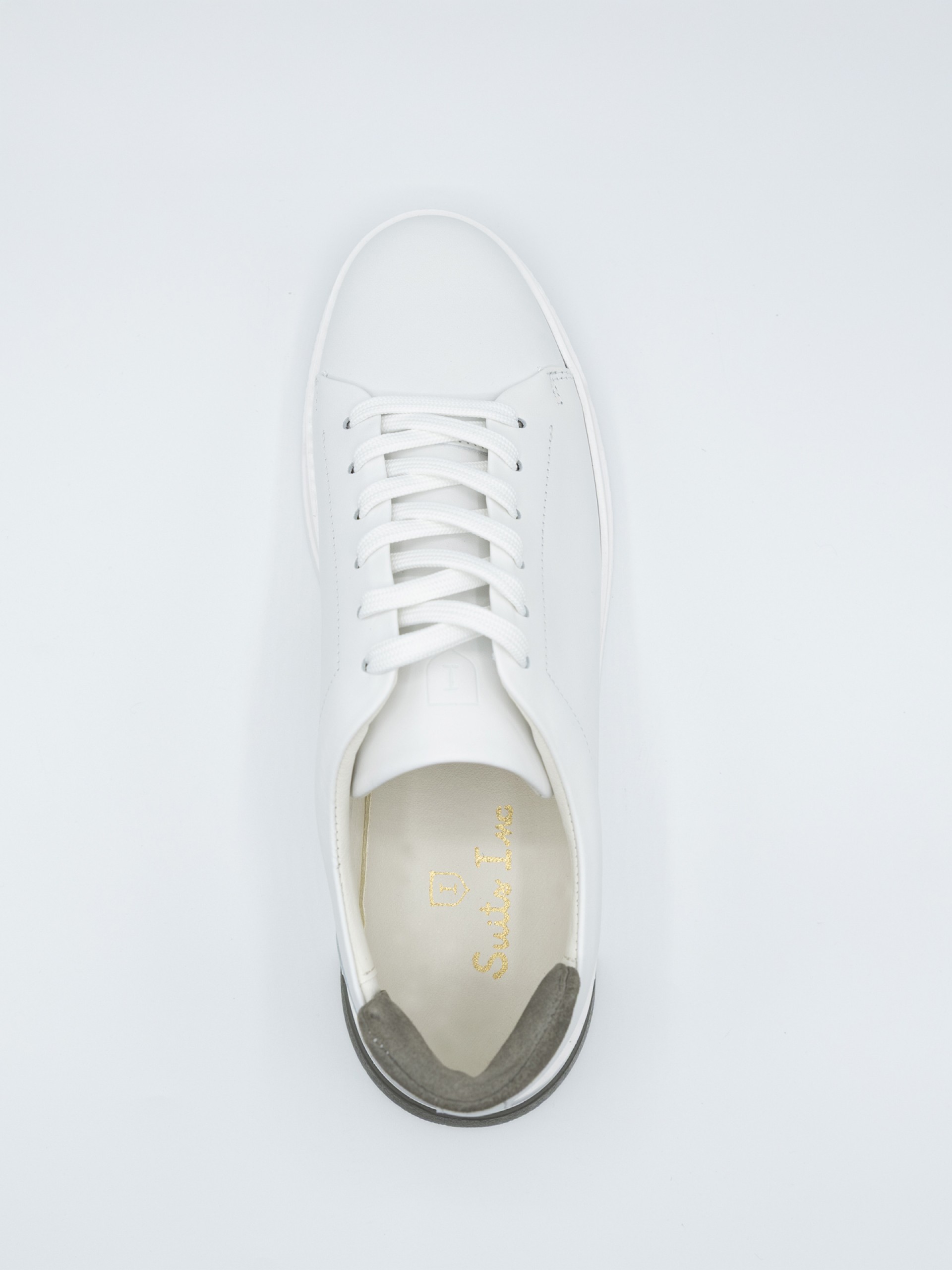 Polished leather ballet flat