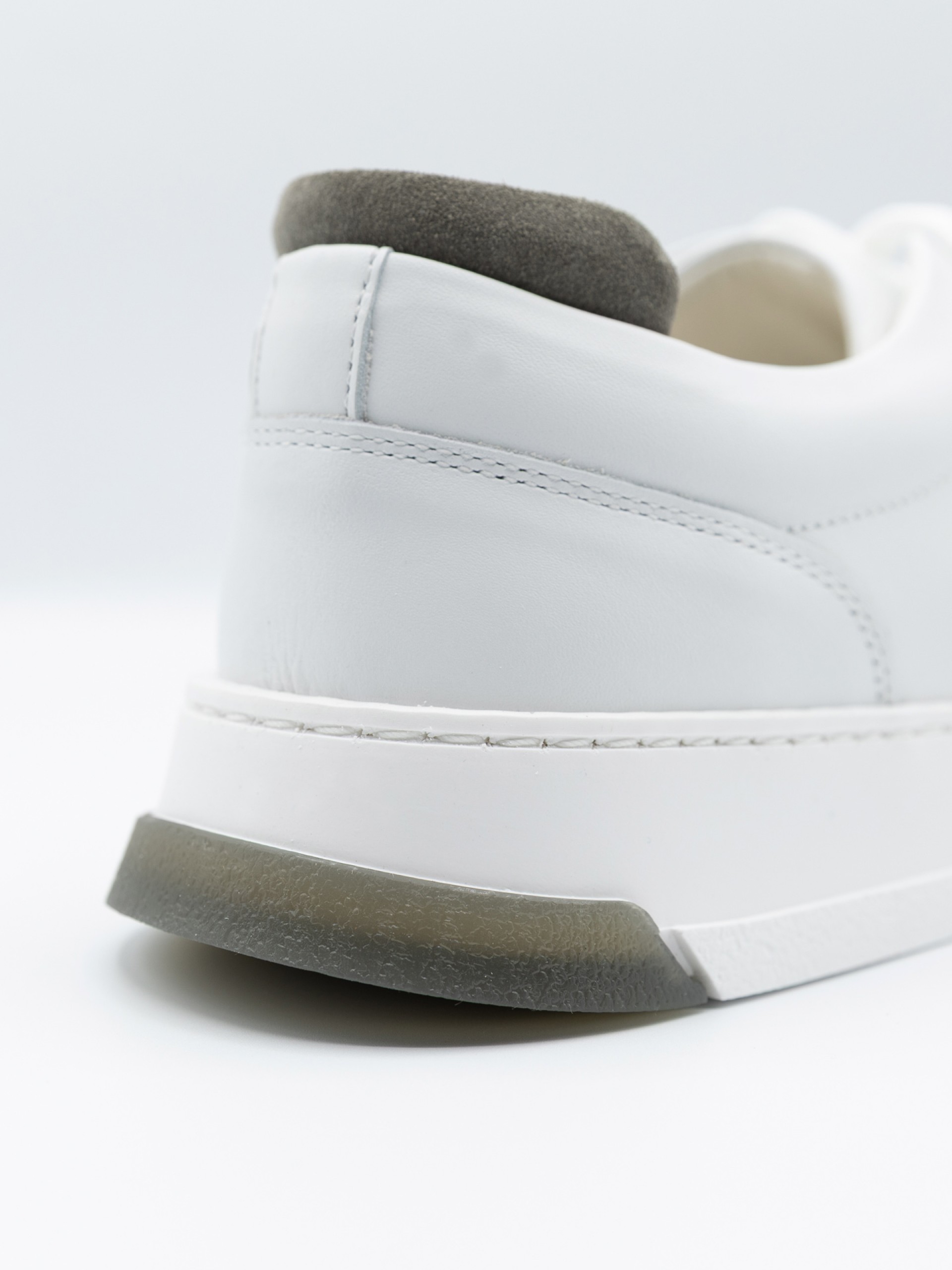 Polished leather ballet flat