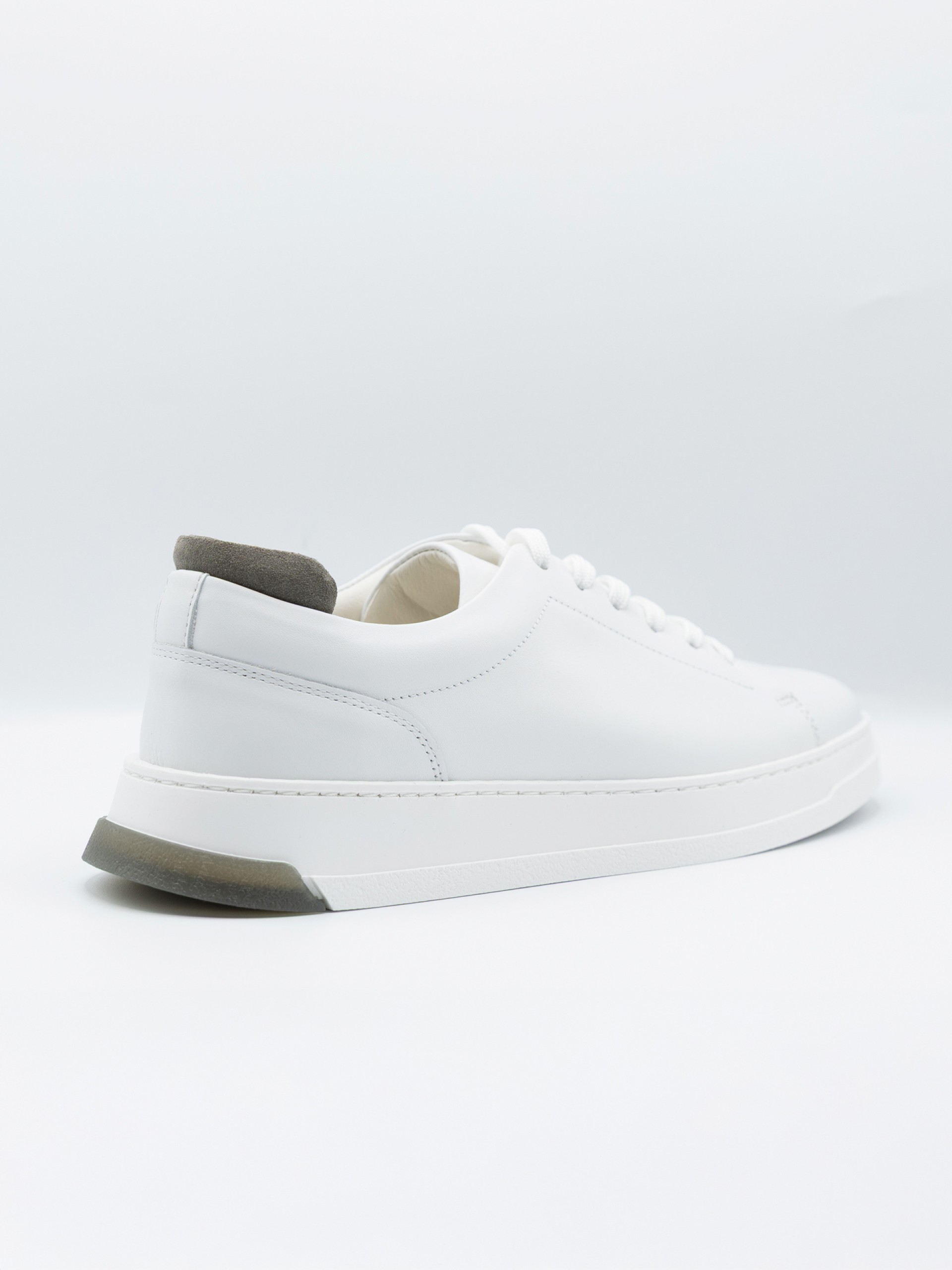 Polished leather ballet flat