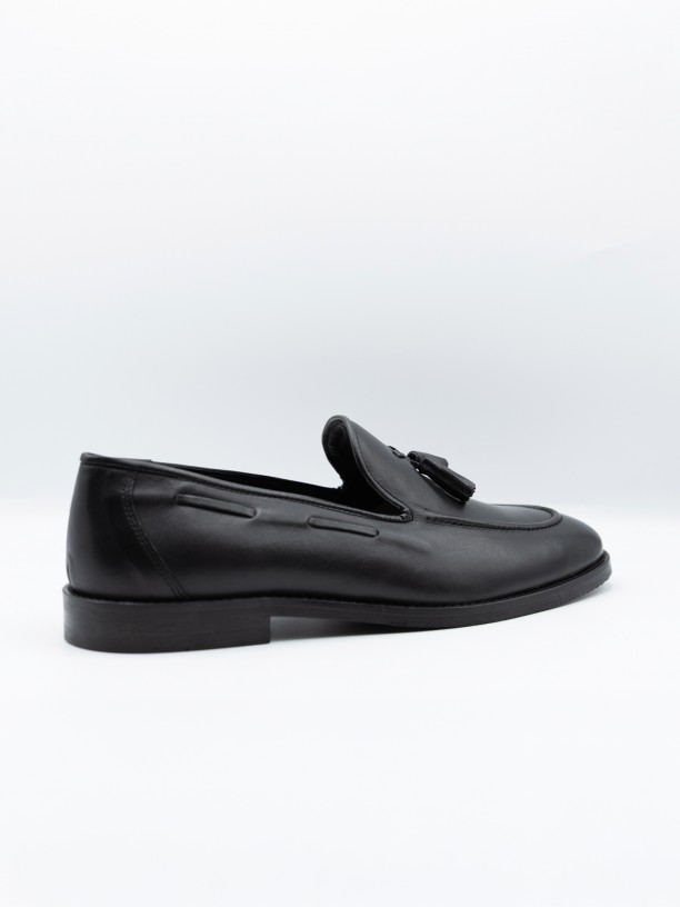 Zapato elegante de piel
