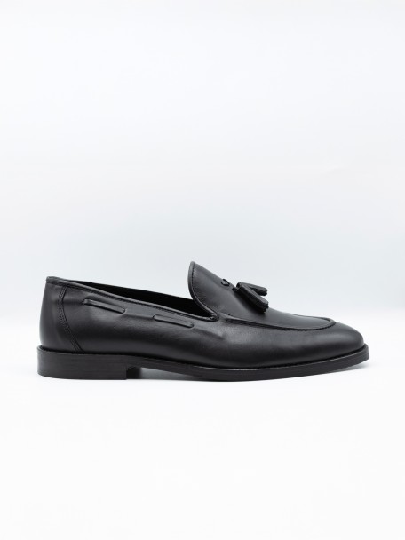 Sapato elegante de pele
