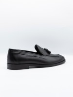Sapato elegante de pele