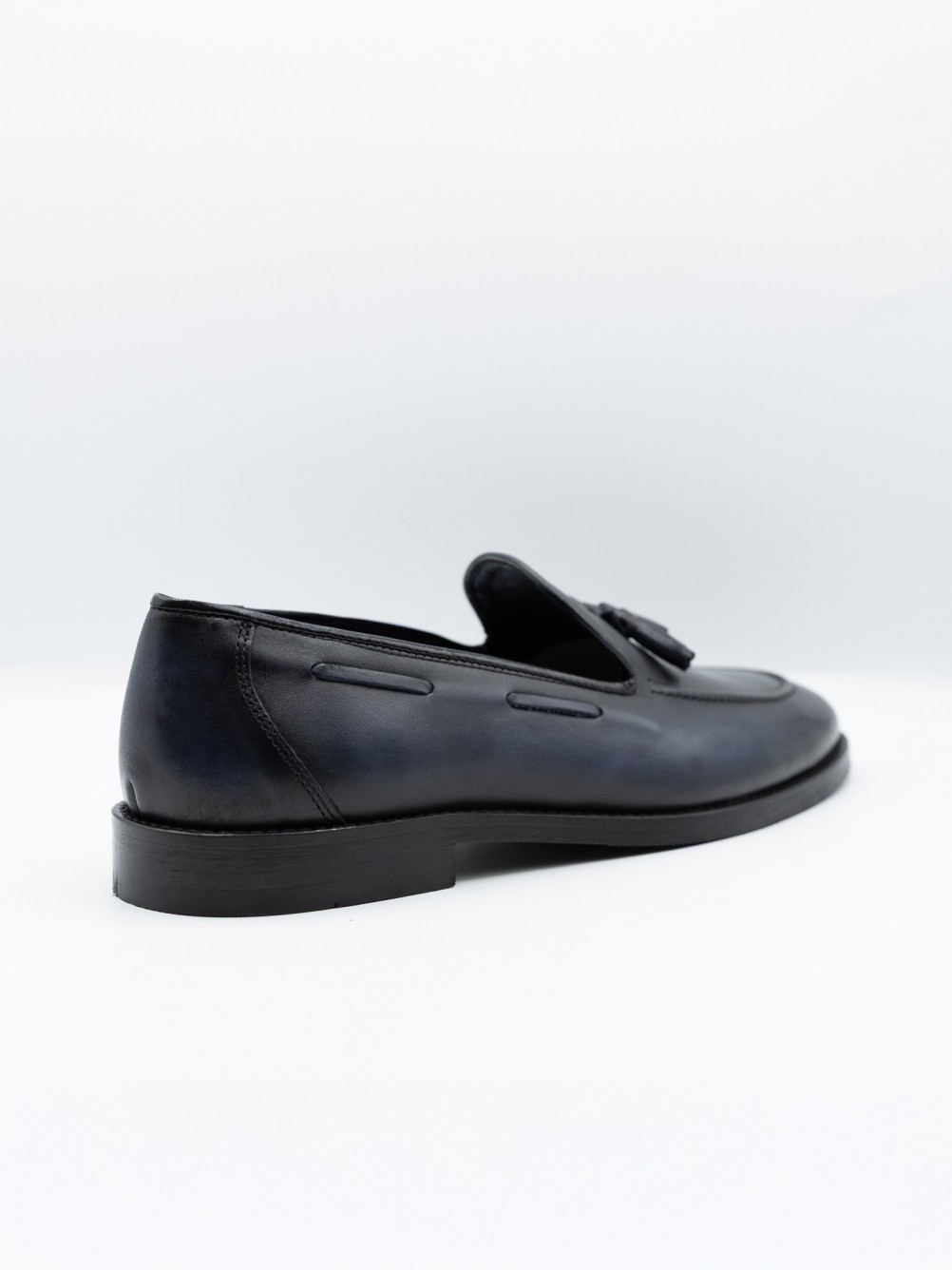 Sapato elegante de pele