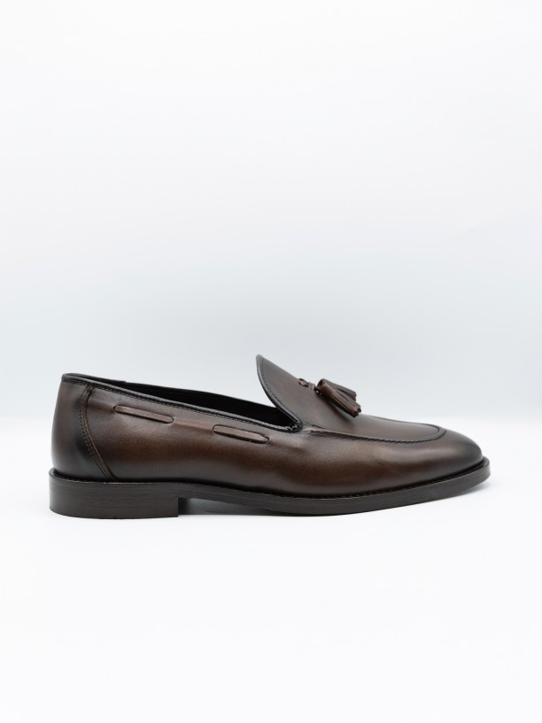 Zapato elegante de piel
