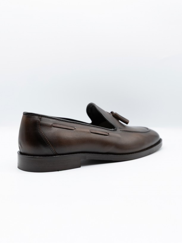 Zapato elegante de piel