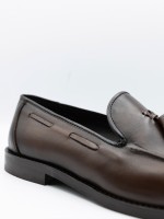Sapato elegante de pele