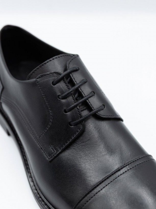 Elegant leather shoe