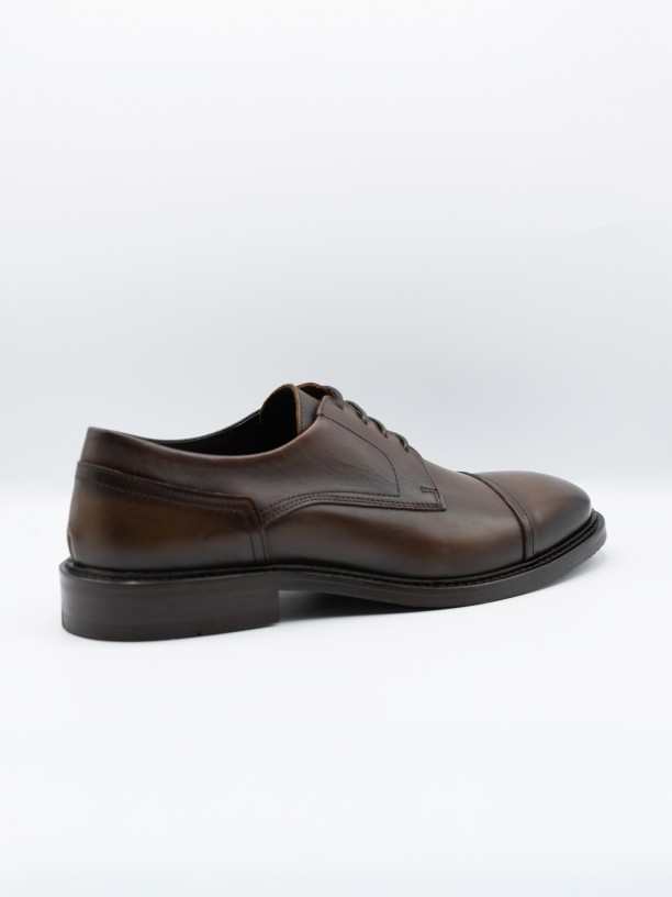 Elegant leather shoe