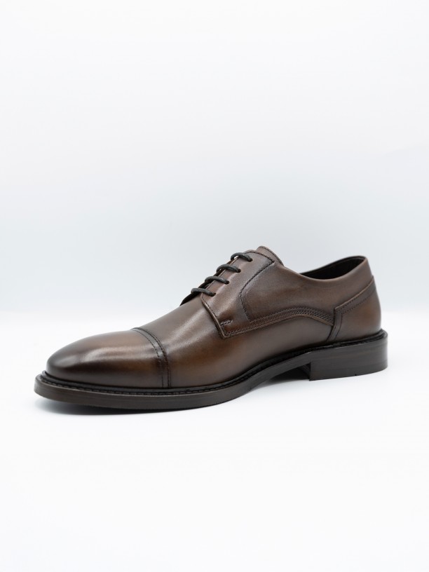 Elegant leather shoe