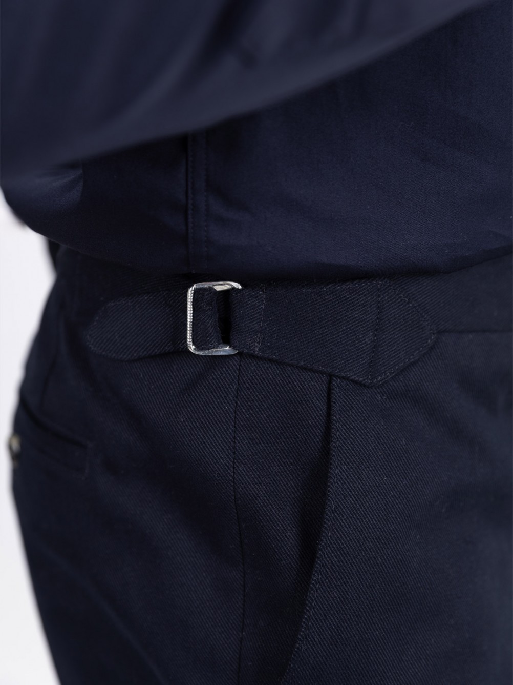 Calça chino ajustável
