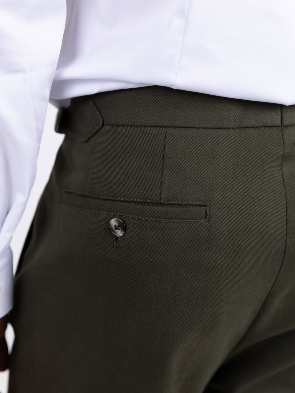Calça chino ajustável