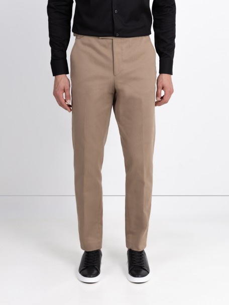 Cal�a chino ajust�vel