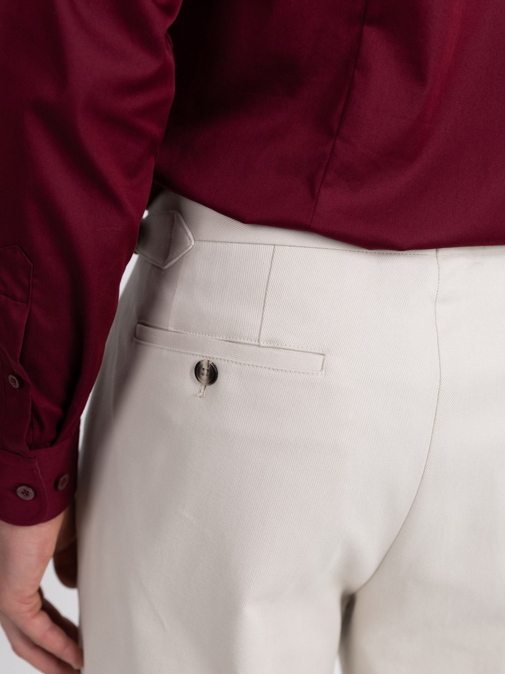 Calça chino ajustável