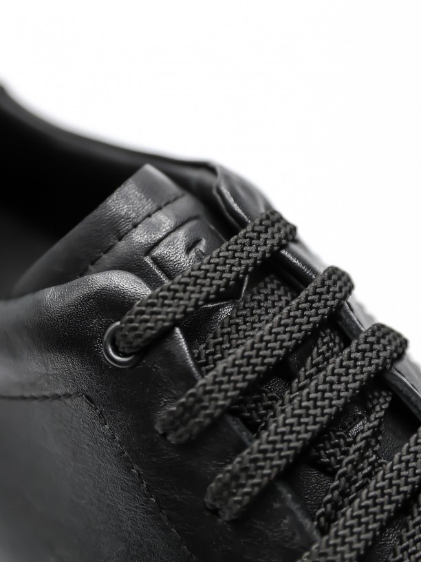 Polished leather shoe