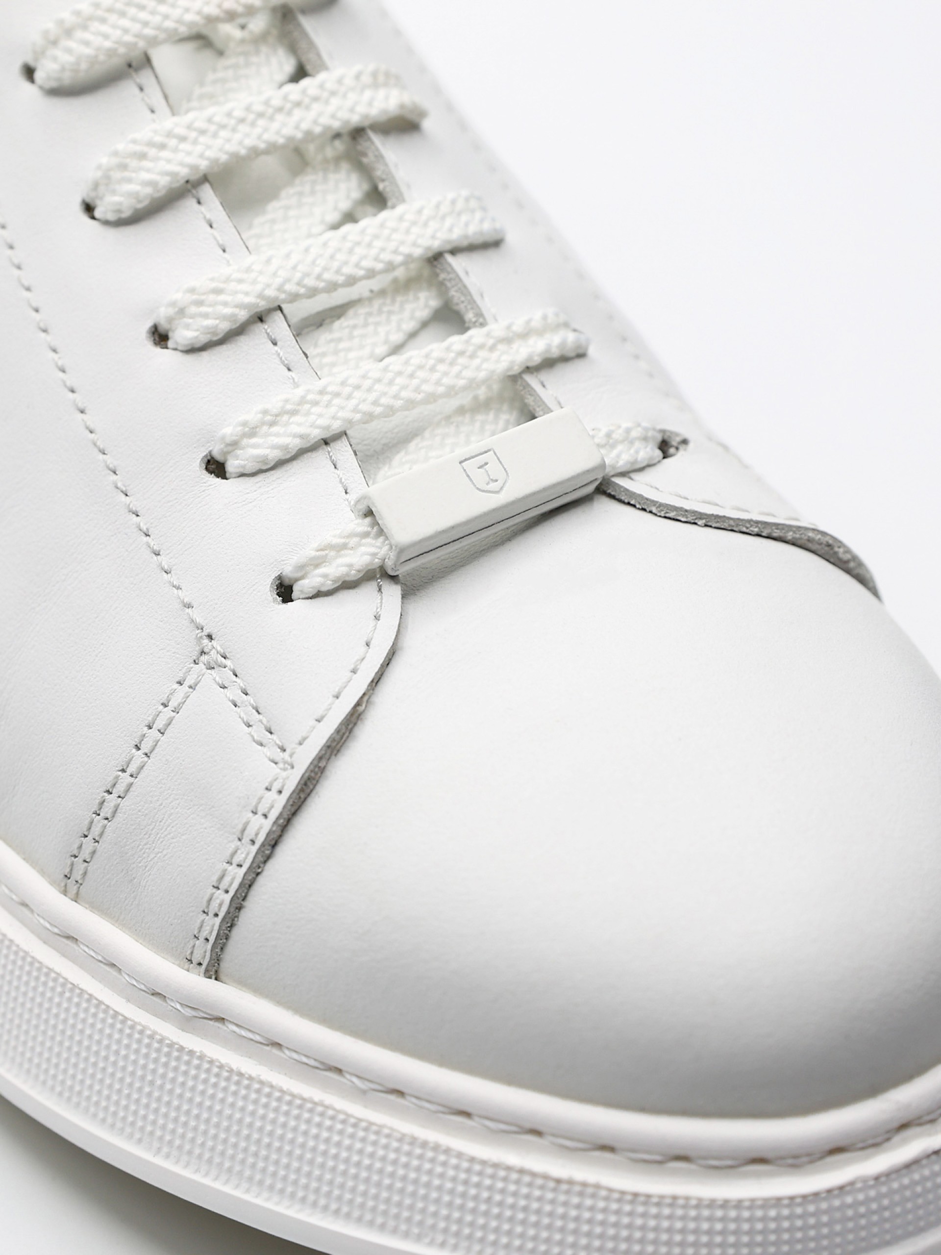 Polished leather shoe