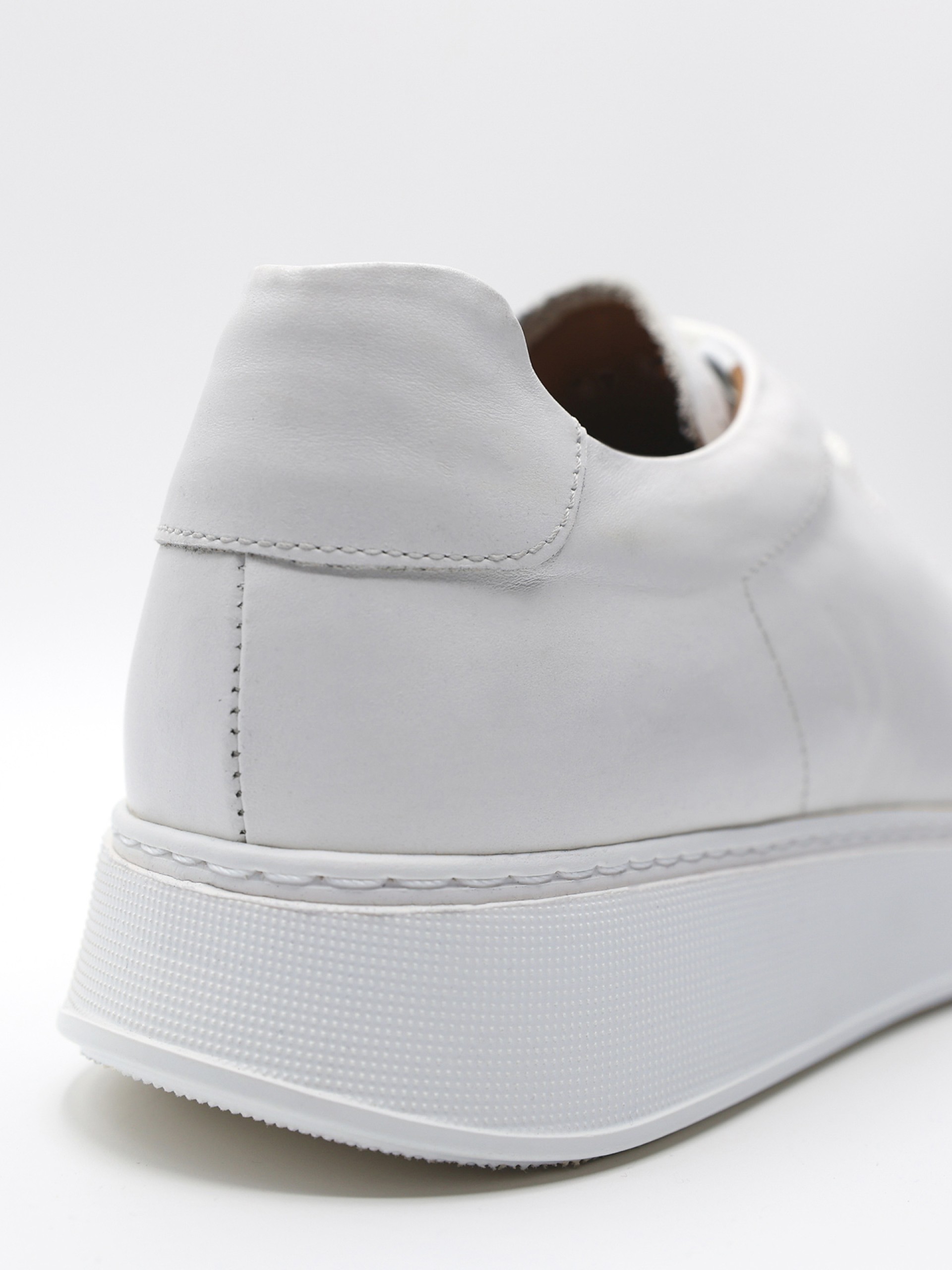 Polished leather shoe