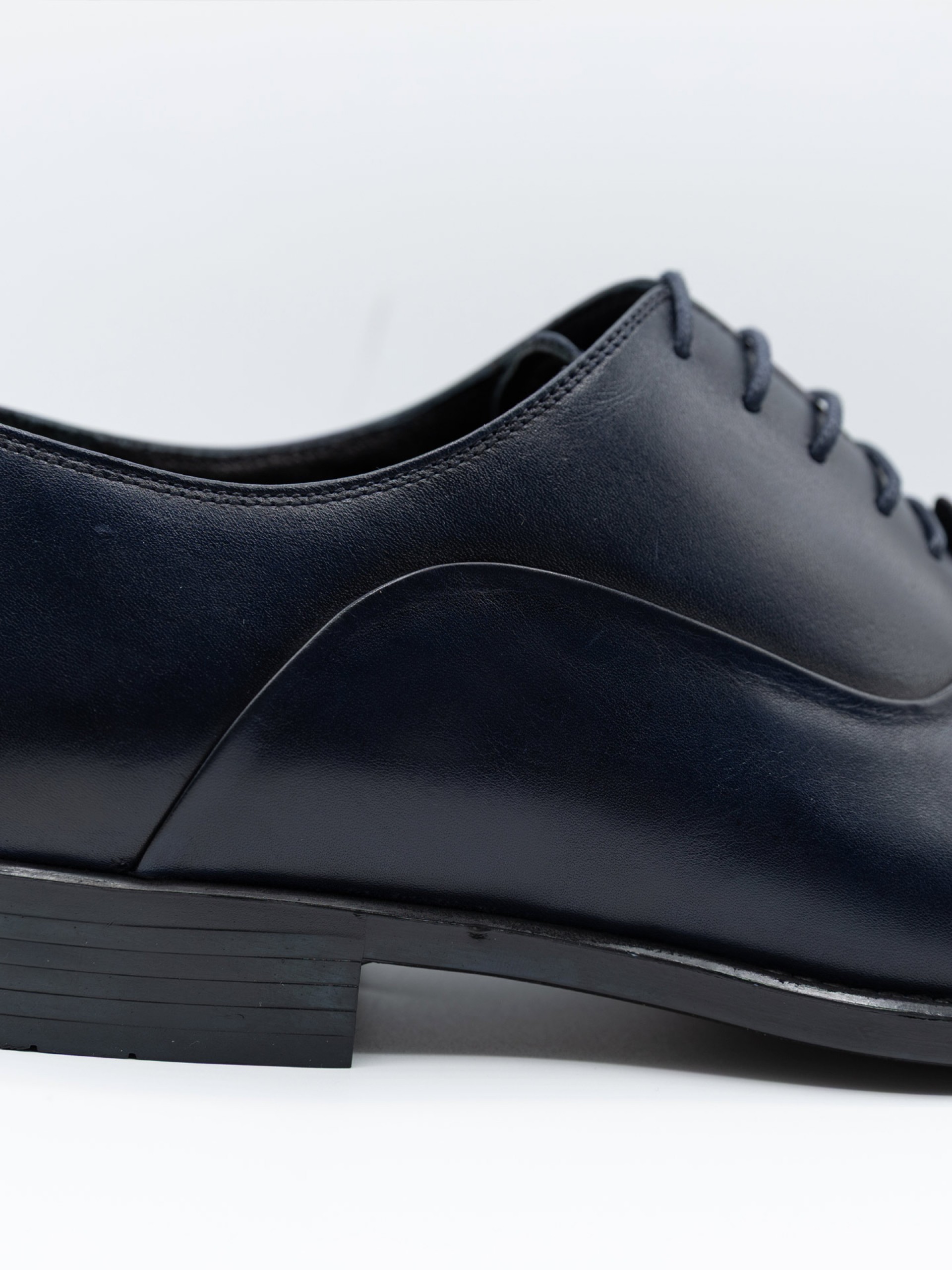 Zapato elegante de piel