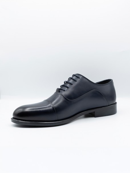 Elegant leather shoe Elegant leather shoe