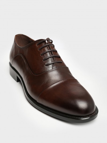 Zapato elegante de piel Zapato elegante de piel