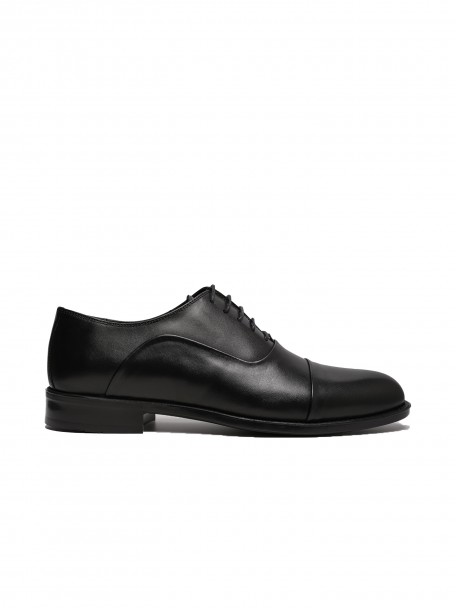 Elegant leather shoe