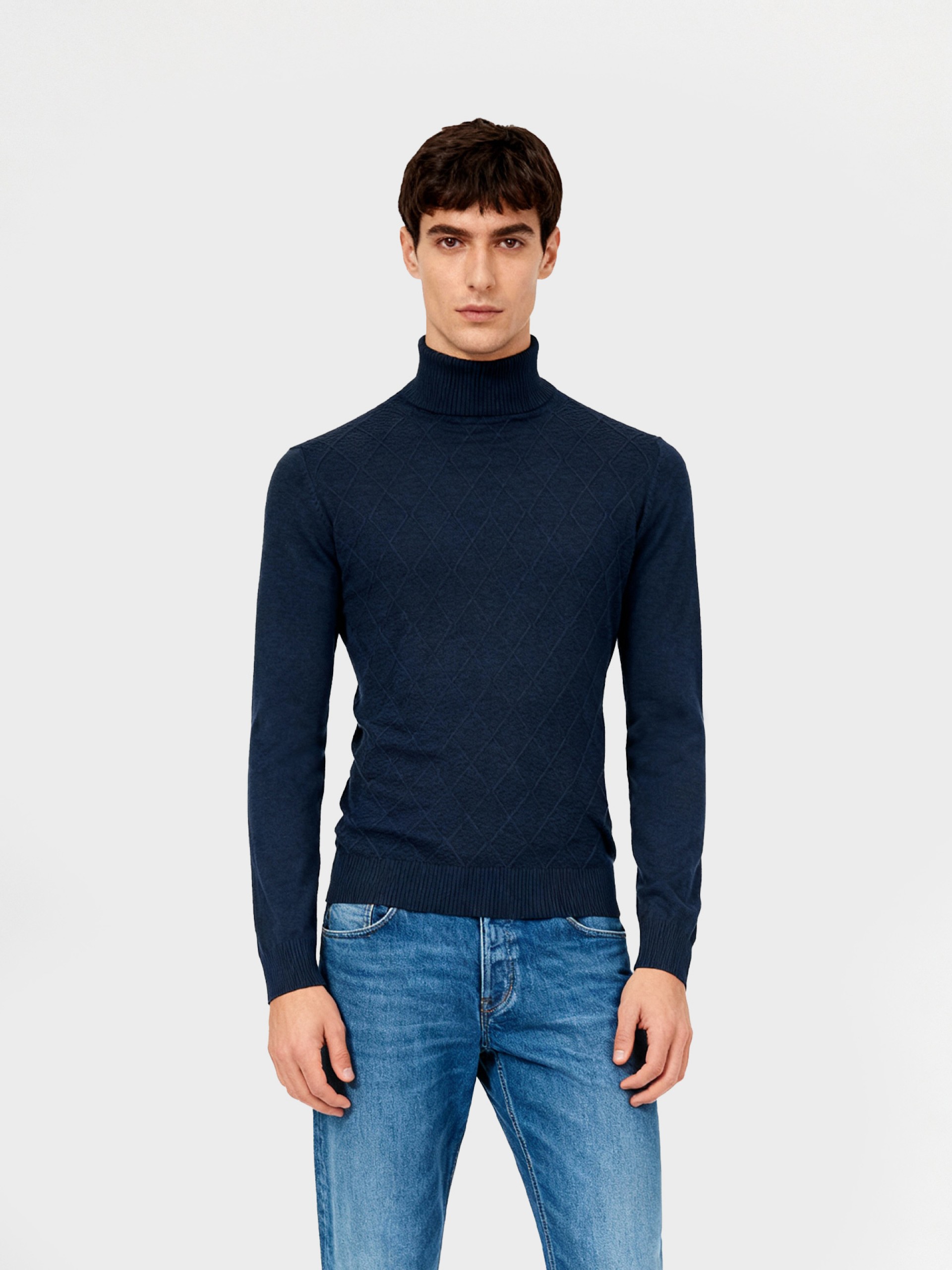 Camisola de gola alta com efeito entrançado