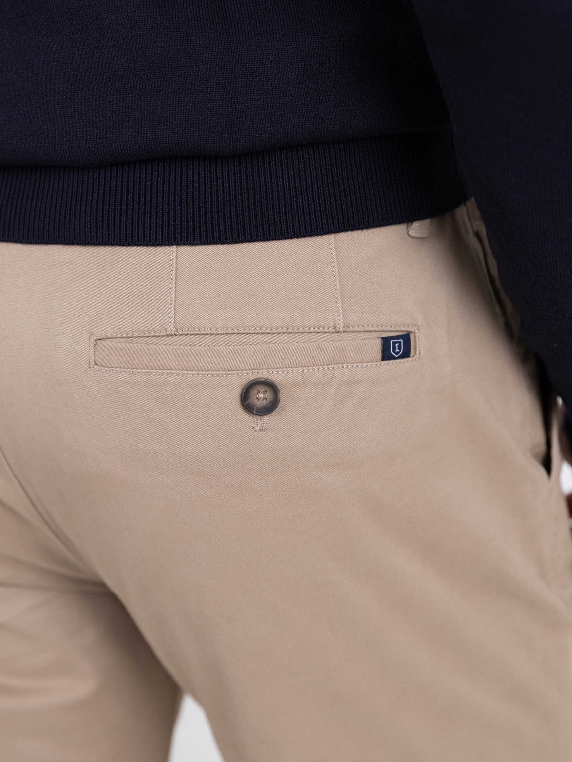 Pantalones chino de algodón elástico