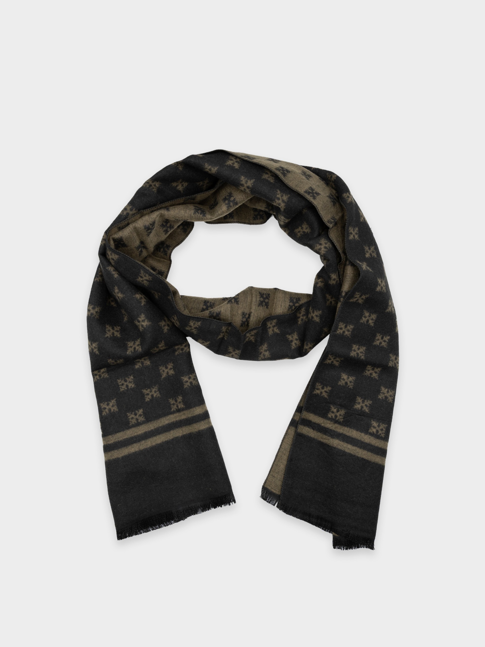 Scarf with pattern