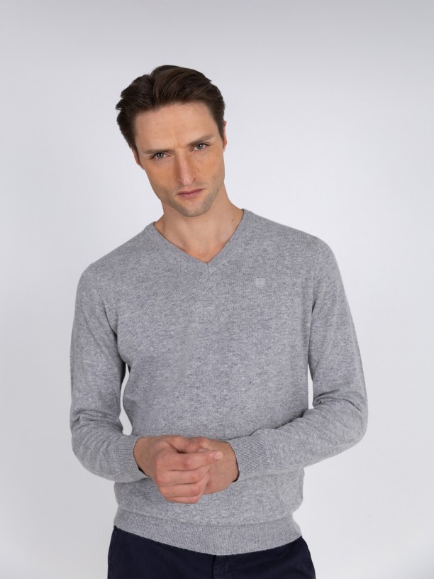 V-neck knit sweater V-neck knit sweater