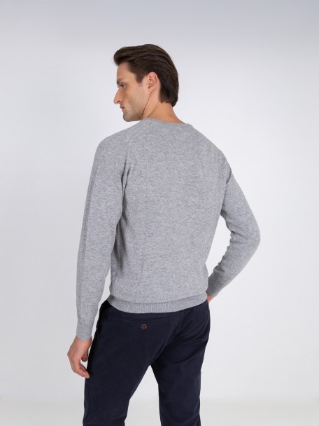 V-neck knit sweater V-neck knit sweater