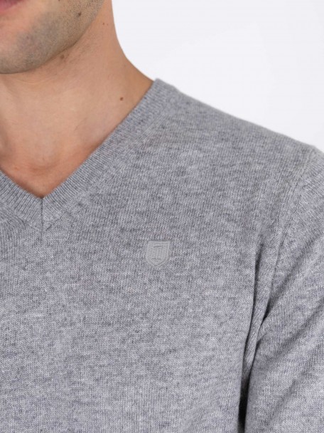 V-neck knit sweater V-neck knit sweater