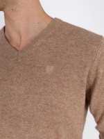 Camisola de malha com gola em bico