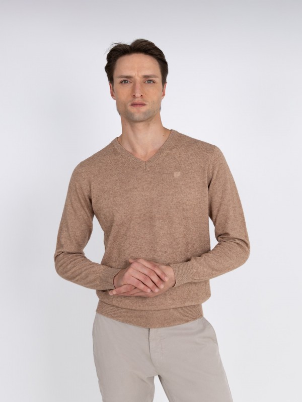 Camisola de malha com gola em bico