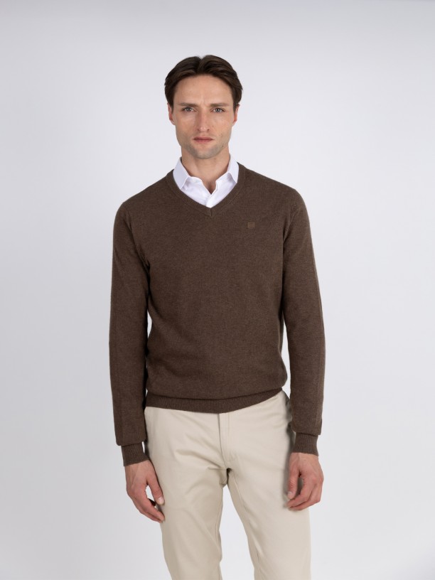 V-neck knit sweater V-neck knit sweater