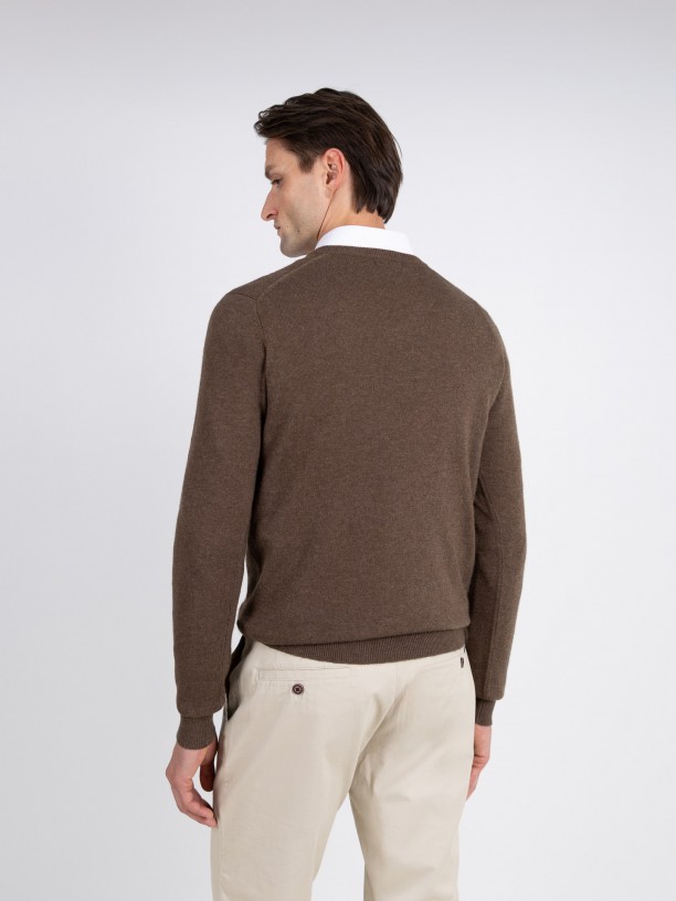 V-neck knit sweater V-neck knit sweater