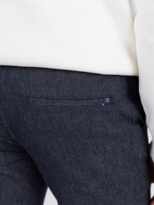 Calça jogger em tecido algodão elástico Calça jogger em tecido algodão elástico