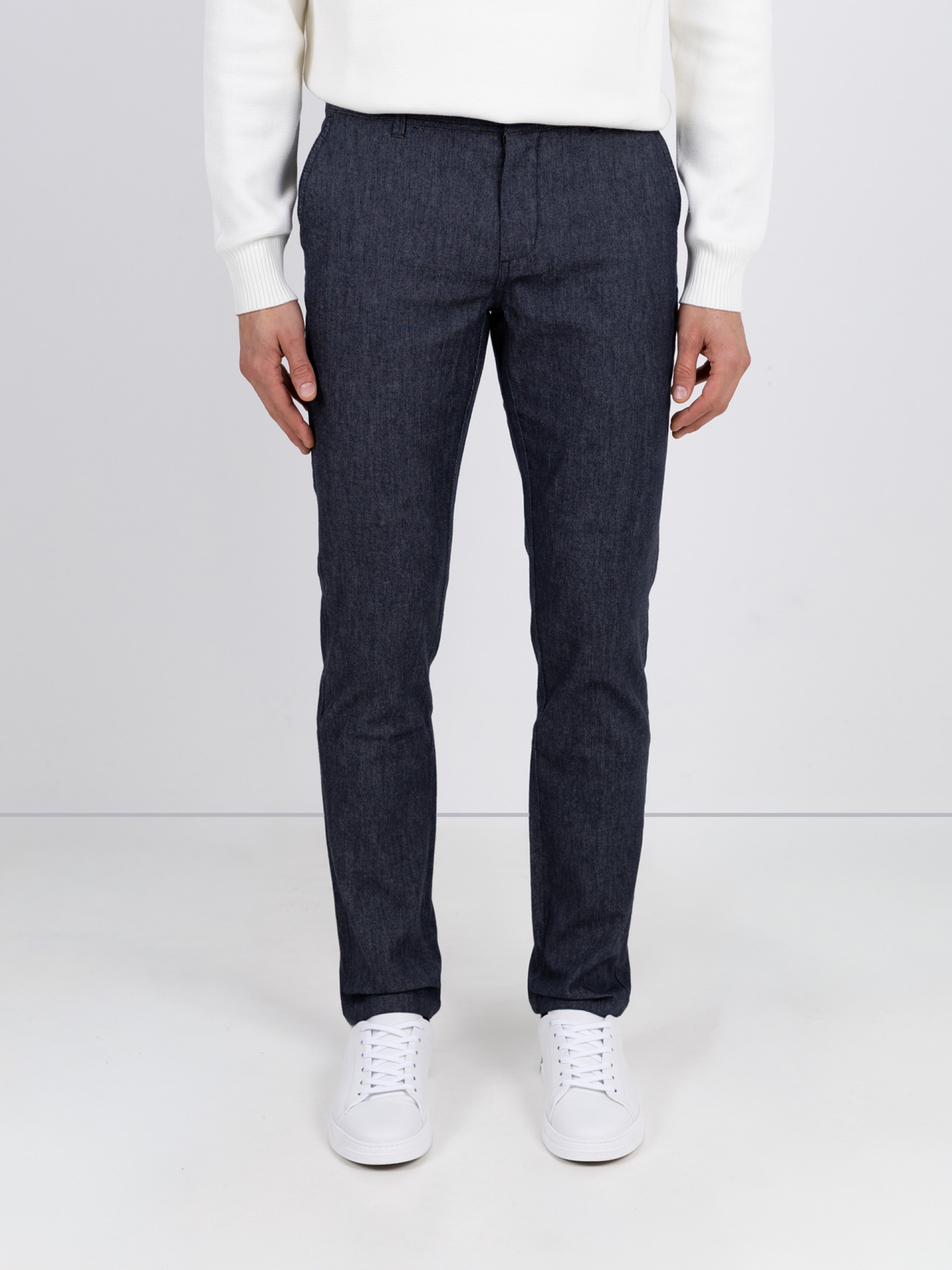 Calça jogger em tecido algodão elástico