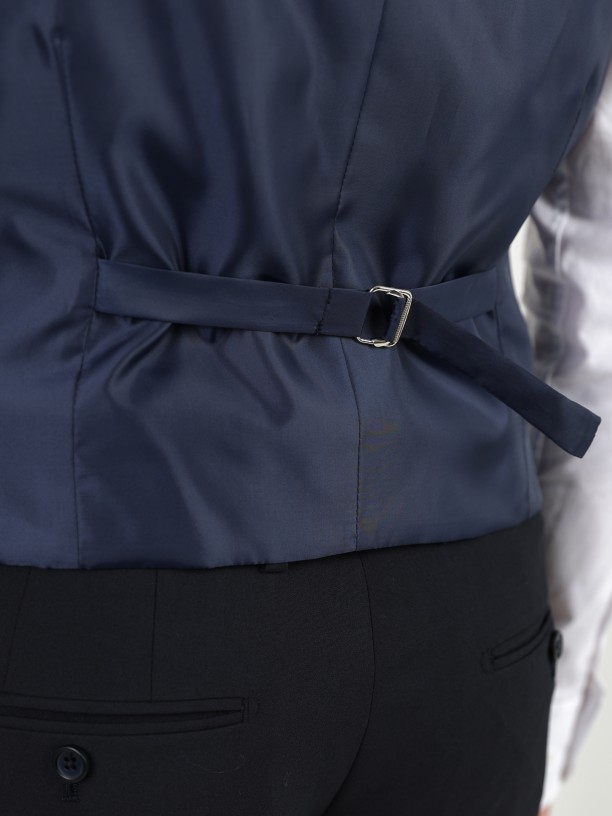 Plain suit with vegan fabric waistcoat