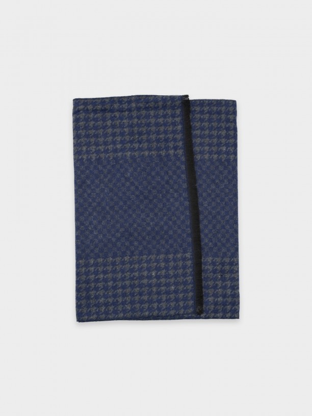 Scarf with pattern Scarf with pattern