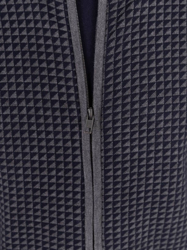 Casaco de malha com padro